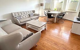 Schöne Ferienwohnung mit großem Garten